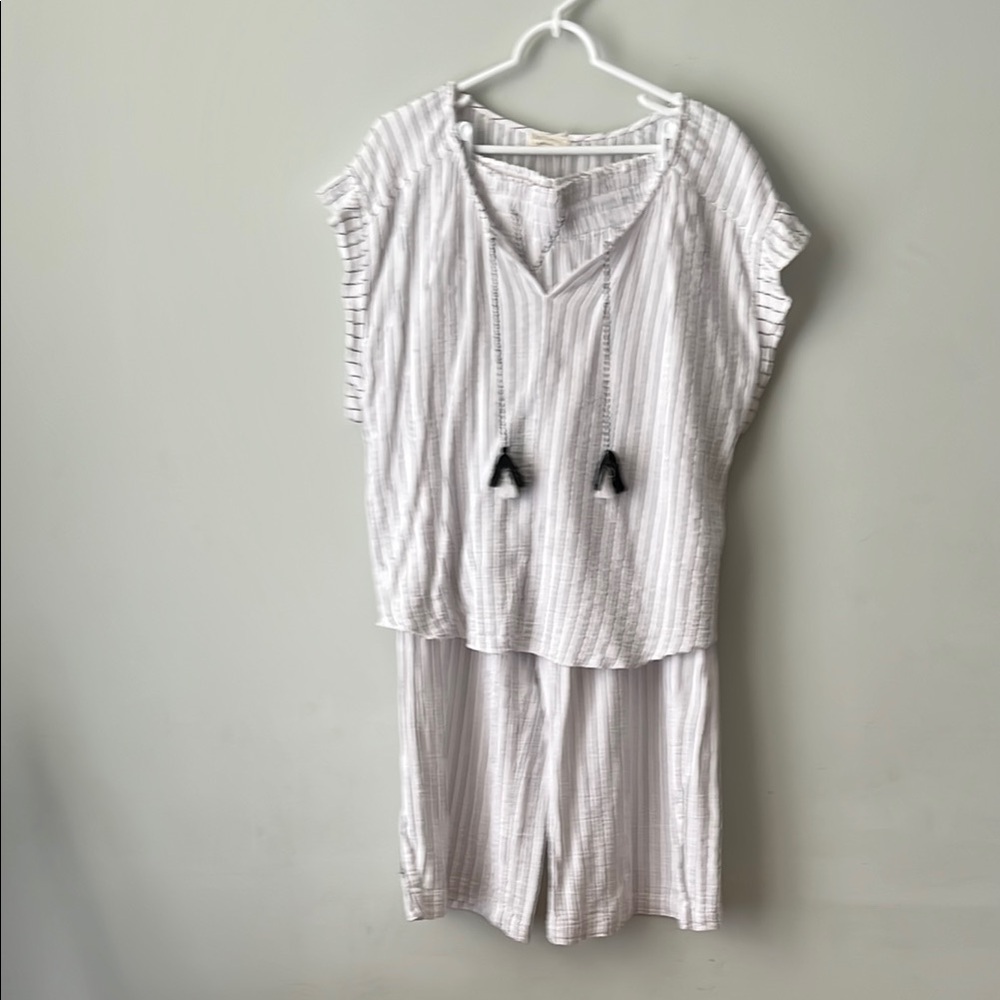 Just Living White Striped 2 piece Set
